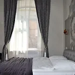Apartment Go To